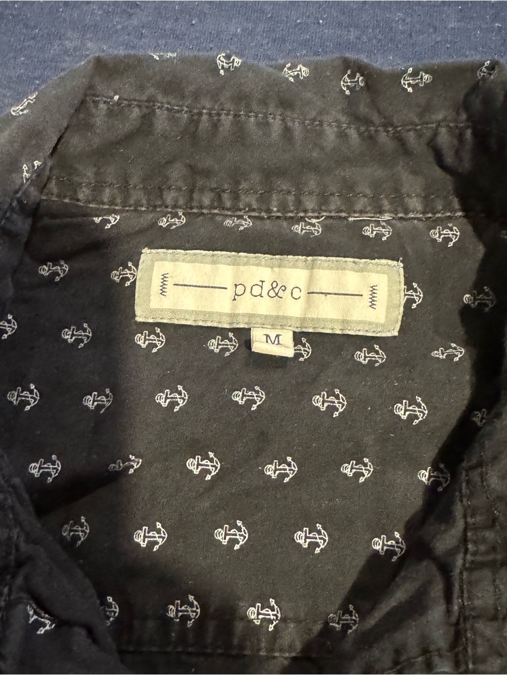 Men’s Medium Black Shirt with White Anchor Pattern All-over Print Short Sleeve